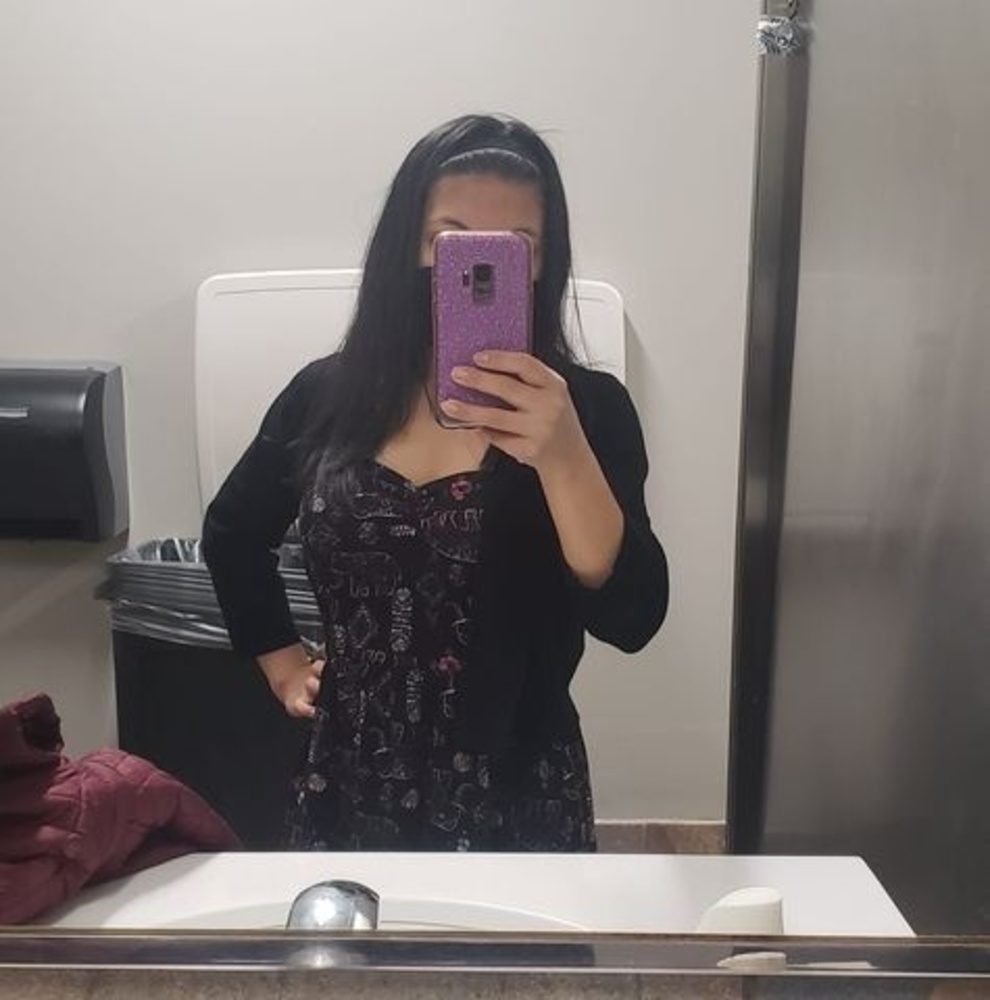 Meet your Posher, Yenssy